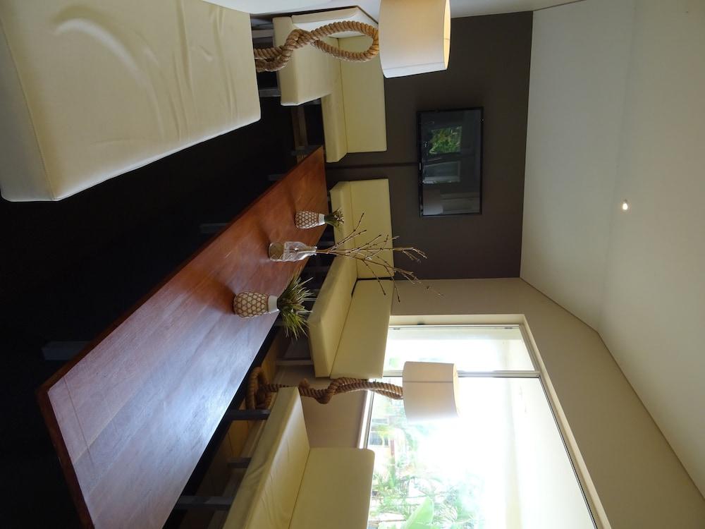 Aqualuna Beach Resort Sapphire Beach Εξωτερικό φωτογραφία